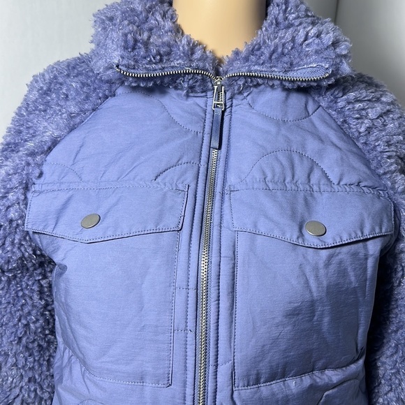 Women's Faux Fur Bomber Jacket Blue Zip up By Universal Thread (5G3WRP) - Picture 3 of 6